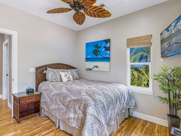 Impressive Vacation Pool Home Sleeps Ten Guests