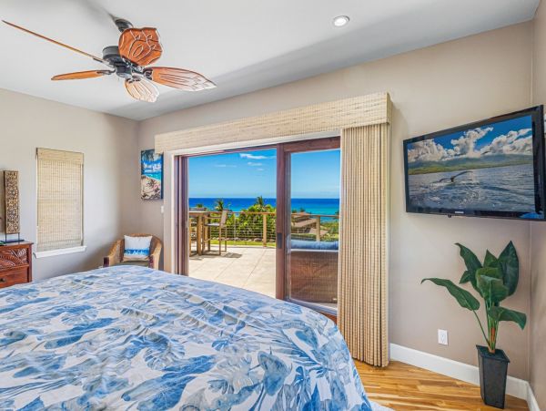 Impressive Vacation Pool Home Sleeps Ten Guests