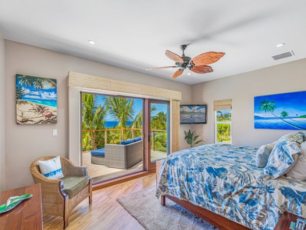 Impressive Vacation Pool Home Sleeps Ten Guests
