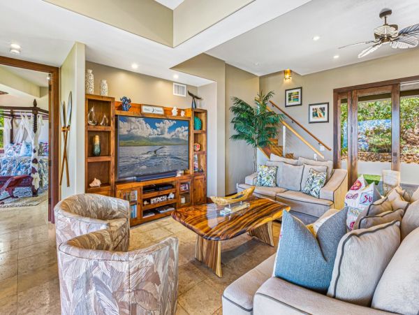 Impressive Vacation Pool Home Sleeps Ten Guests