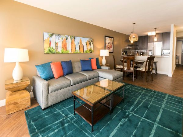 Waikiki Beach View Condo w/ 2 Bedrooms, Pools, Fitness Room
