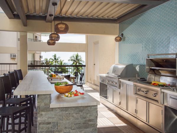 Waikiki Beach View Condo w/ 2 Bedrooms, Pools, Fitness Room