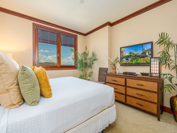 Kapolei Two Bedroom Vacation Condo with Ocean Views