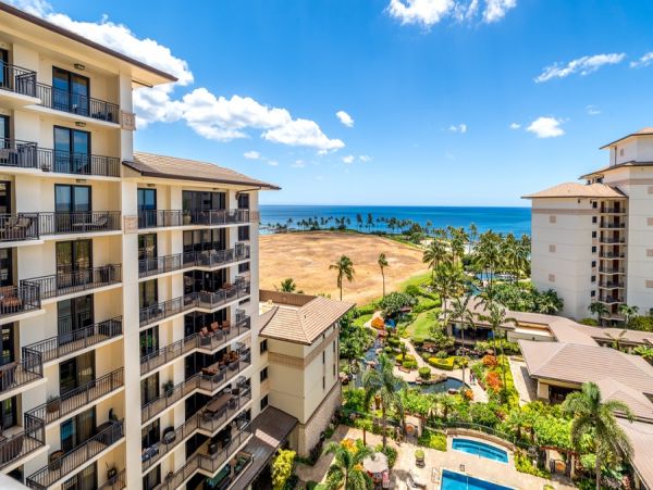 Kapolei Two Bedroom Vacation Condo with Ocean Views