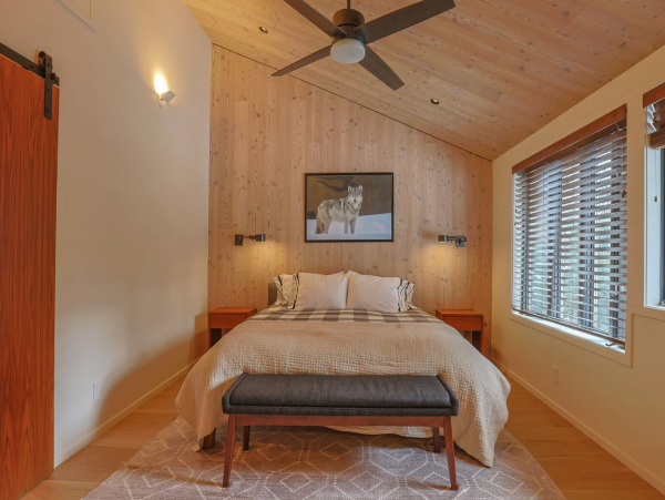 Gorgeous Rental with 3 Bedrooms Plus Bunk Room