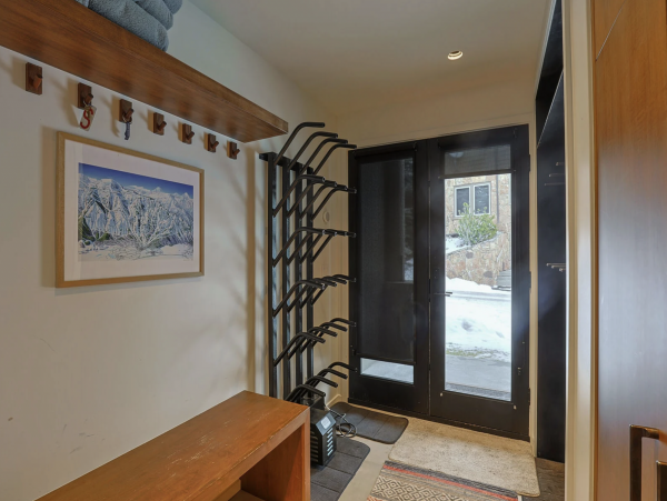 Gorgeous Rental with 3 Bedrooms Plus Bunk Room
