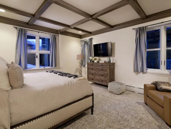 Aspen Vacation Home Sleeps 16 Guests