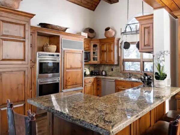Aspen Vacation Home Sleeps 16 Guests