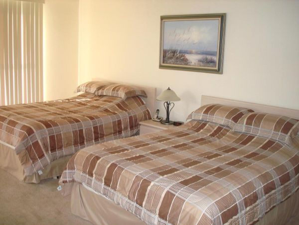 Lovely Condo with 2 Bedrooms & Ocean Views