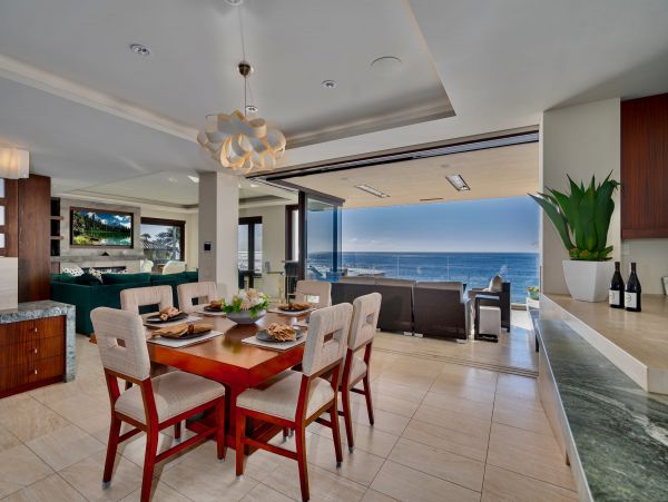 La Jolla Oceanfront Luxury Home With Hot Tub