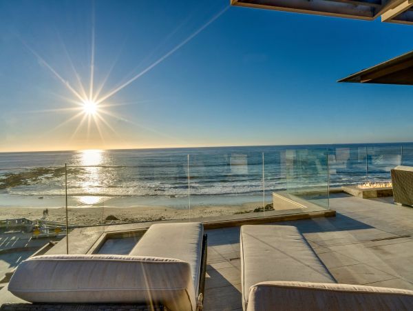 La Jolla Oceanfront Luxury Home With Hot Tub