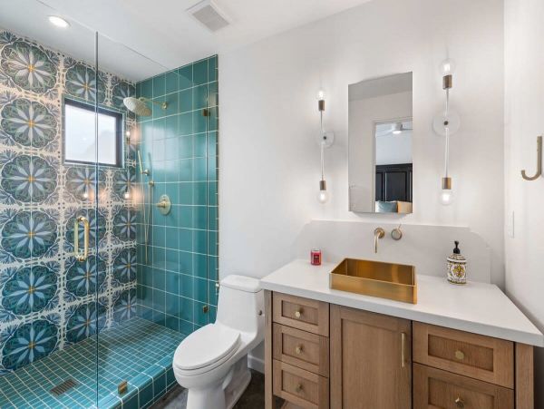 Five Bedroom Luxury Vacation Home in Mission Bach