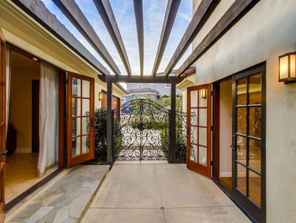 La Jolla Vacation Home Seven Bedroom