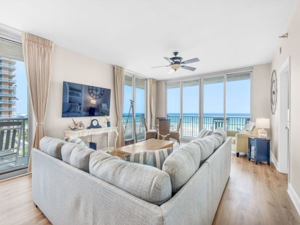 Beautiful Pensacola Beach with 3 Bedrooms & Great Views