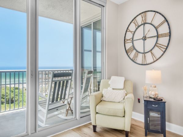Beautiful Pensacola Beach with 3 Bedrooms & Great Views