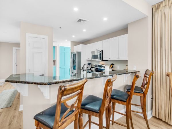Beautiful Pensacola Beach with 3 Bedrooms & Great Views