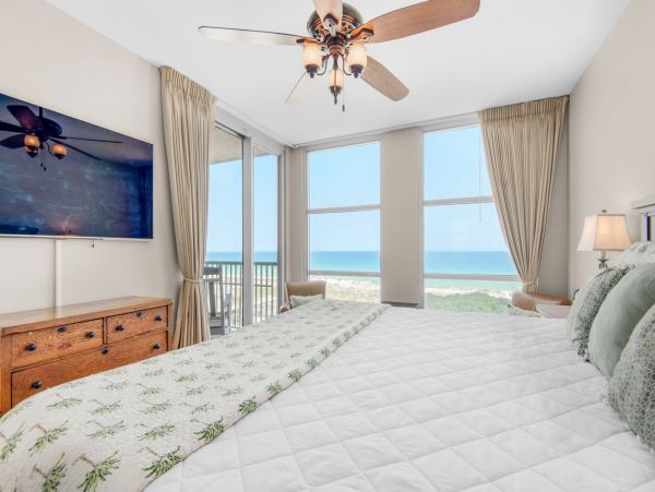 Beautiful Pensacola Beach with 3 Bedrooms & Great Views