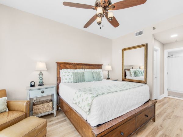Beautiful Pensacola Beach with 3 Bedrooms & Great Views
