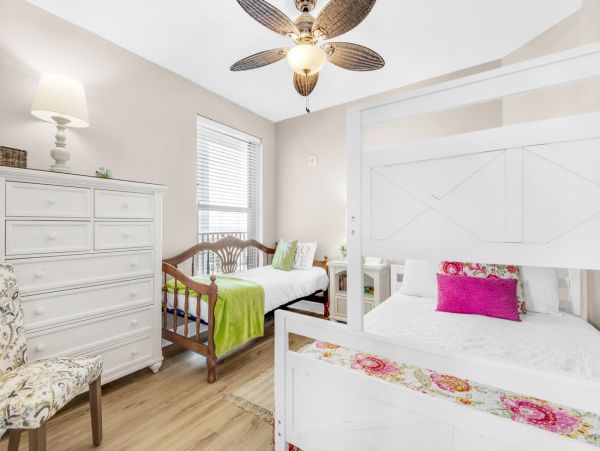 Beautiful Pensacola Beach with 3 Bedrooms & Great Views