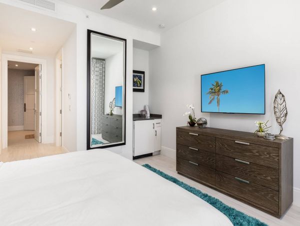 Islamorada Spacious Four Bedroom Townhome