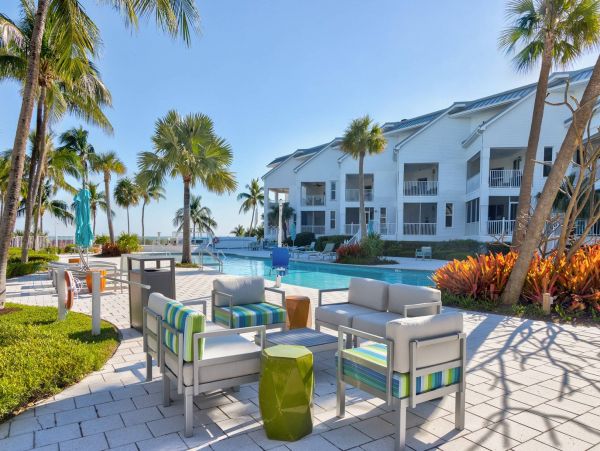 Islamorada Spacious Four Bedroom Townhome
