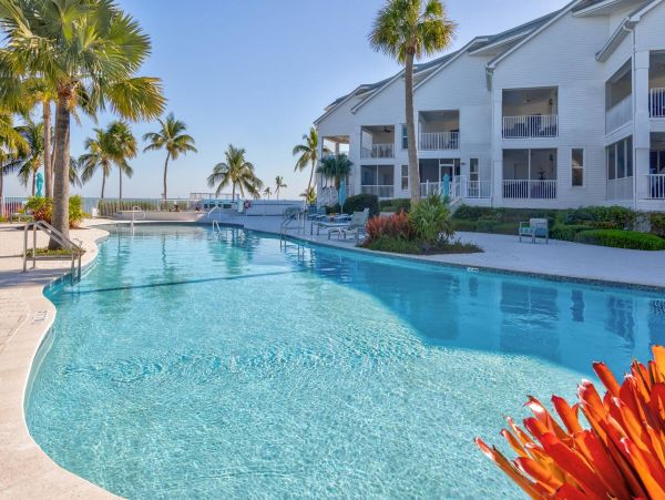 Islamorada Spacious Four Bedroom Townhome