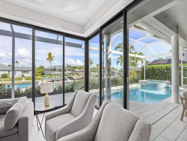 Wonderful Waterfront Home with Private Pool/Spa & BBQ in Marco Island