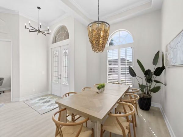 Wonderful Waterfront Home with Private Pool/Spa & BBQ in Marco Island