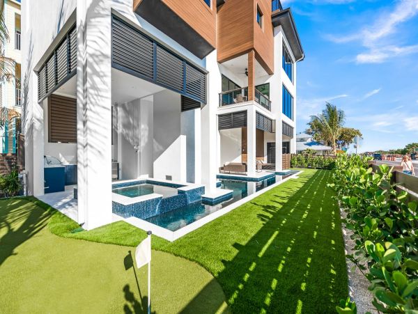 Gulf Views! Beach Access! Bradenton Beach Six Bedroom Home