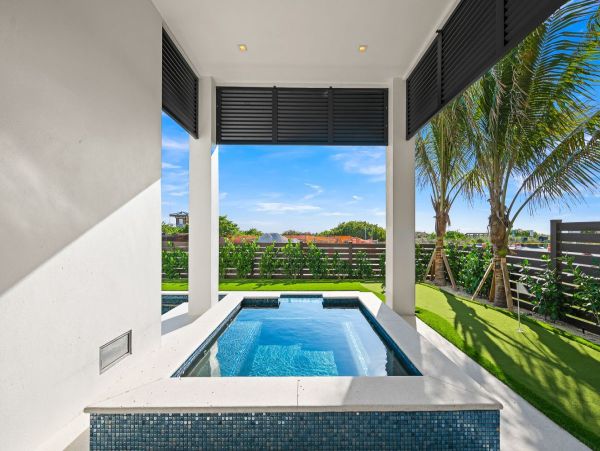 Gulf Views! Beach Access! Bradenton Beach Six Bedroom Home