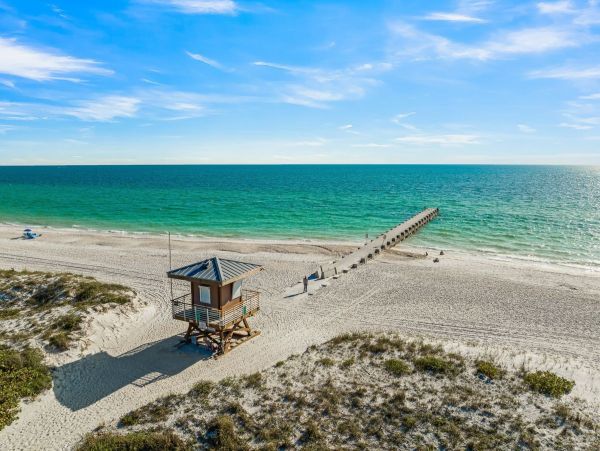 Gulf Views! Beach Access! Bradenton Beach Six Bedroom Home