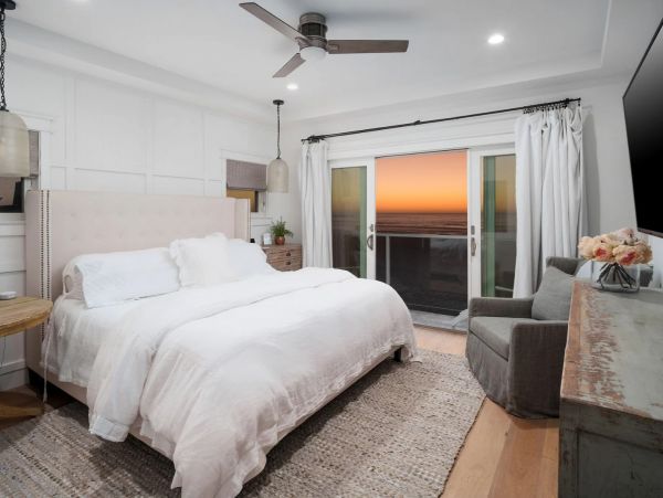 Oceanfront Mission Beach Vacation Penthouse Four Bedroom