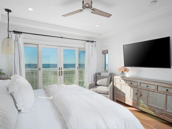 Oceanfront Mission Beach Vacation Penthouse Four Bedroom