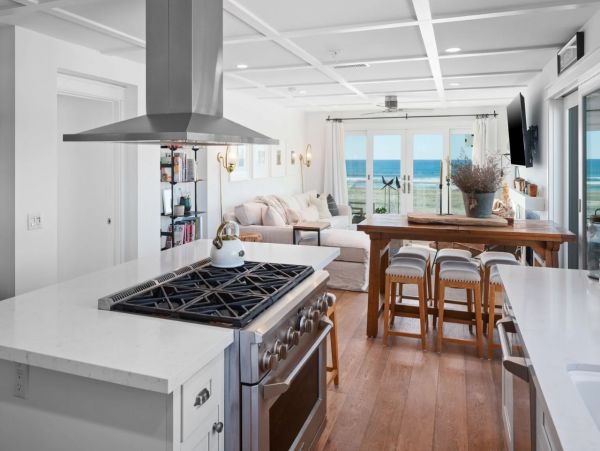 Oceanfront Mission Beach Vacation Penthouse Four Bedroom