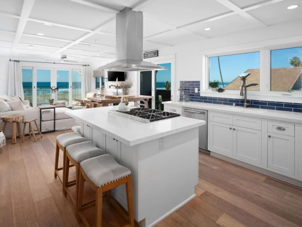 Oceanfront Mission Beach Vacation Penthouse Four Bedroom