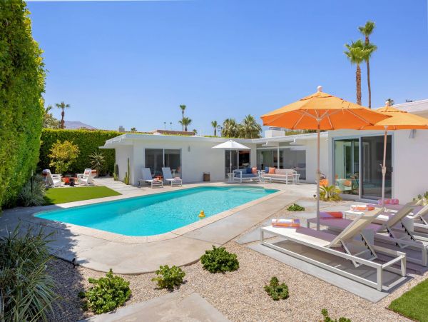 Palms Springs Vacation Home with 4 Bedrooms & Private Pool