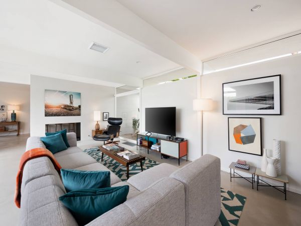 Palms Springs Vacation Home with 4 Bedrooms & Private Pool
