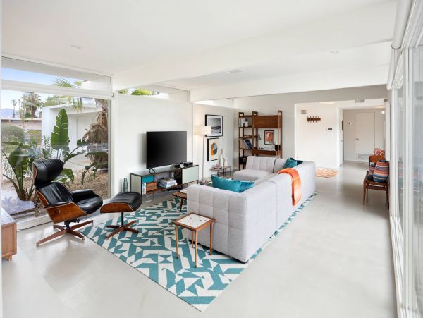 Palms Springs Vacation Home with 4 Bedrooms & Private Pool