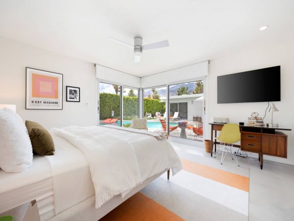 Palms Springs Vacation Home with 4 Bedrooms & Private Pool