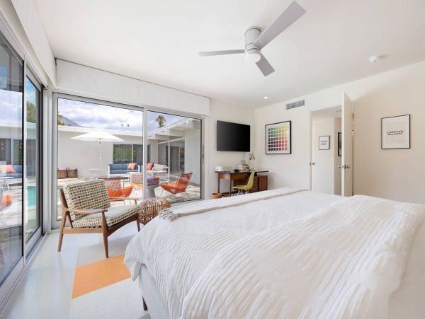 Palms Springs Vacation Home with 4 Bedrooms & Private Pool