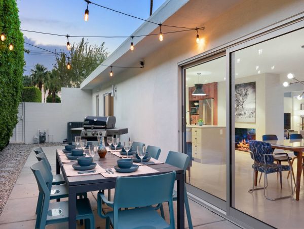 Palms Springs Vacation Home with 4 Bedrooms & Private Pool