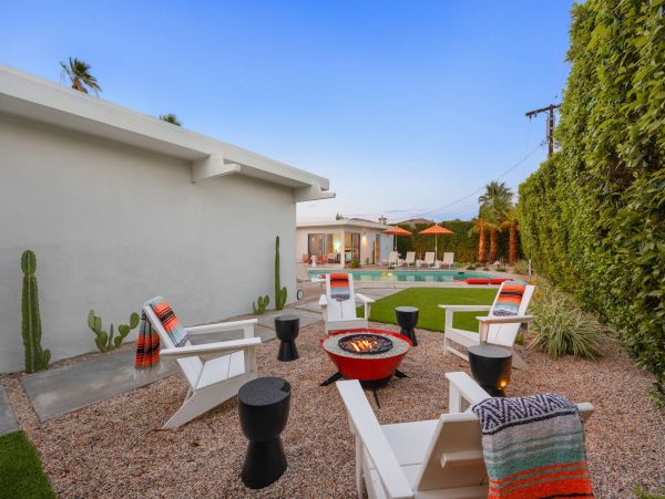 Palms Springs Vacation Home with 4 Bedrooms & Private Pool