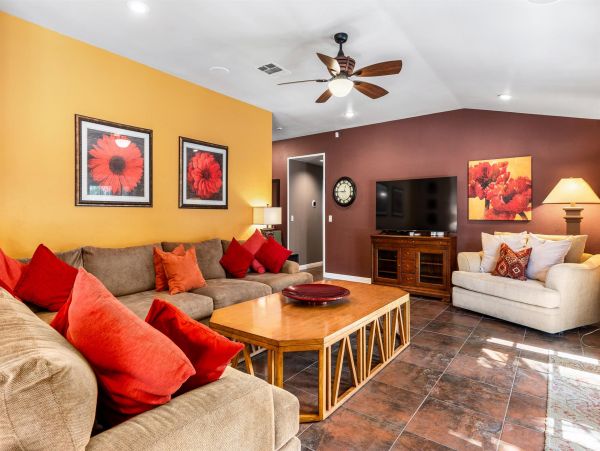 Palm Springs Pool Home Four Bedroom