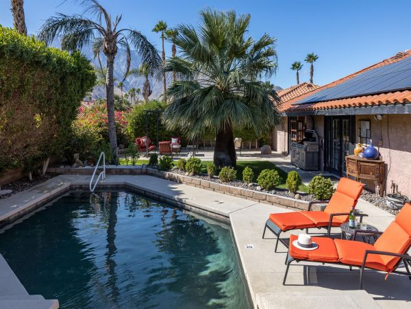 Palm Springs Pool Home Four Bedroom