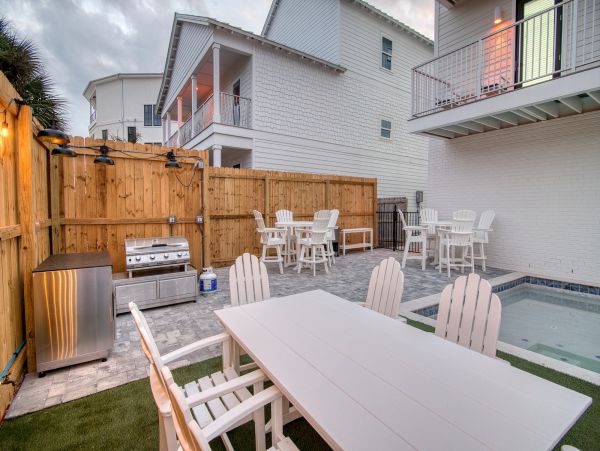 Luxurious Vacation Rental in Miramar Sleeps 44 Guests