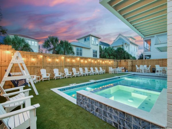 Luxurious Vacation Rental in Miramar Sleeps 44 Guests