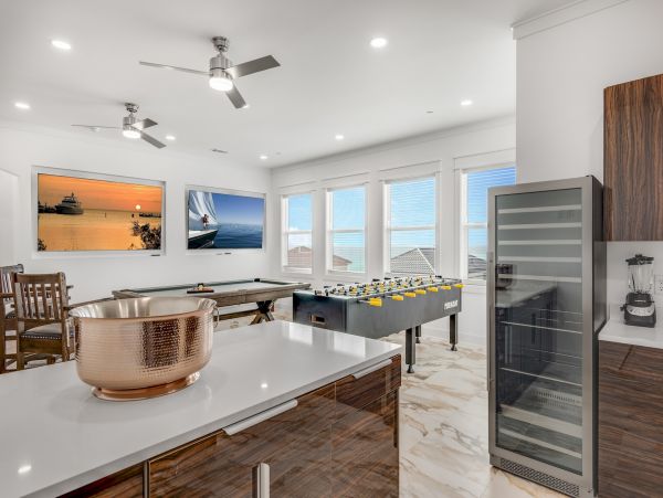 Luxurious Vacation Rental in Miramar Sleeps 44 Guests
