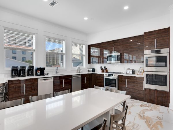 Luxurious Vacation Rental in Miramar Sleeps 44 Guests