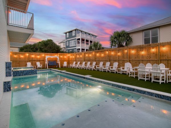 Luxurious Vacation Rental in Miramar Sleeps 44 Guests