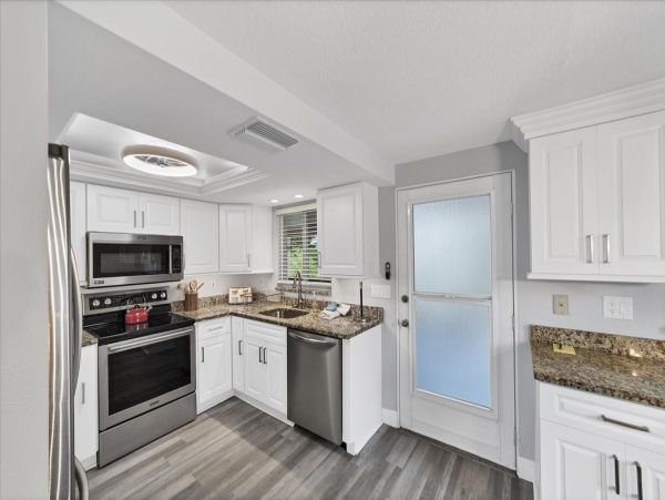 Charming 2 Bedroom Vacation Villa Great Amenities